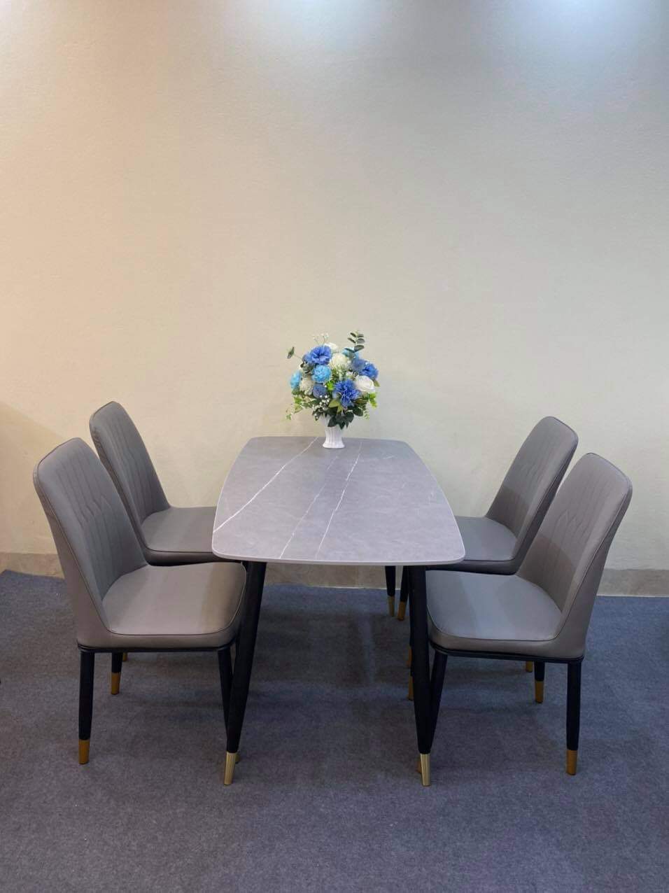 Bộ bàn ăn 4 ghế bàn kích thước dài 1m2